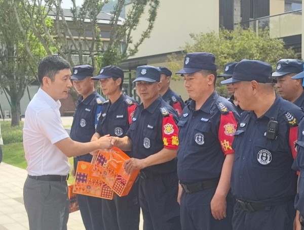 中秋慰问暖人心 殷殷嘱托鼓干劲...